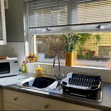 Honey Cottage Tenby Ngoại thất bức ảnh