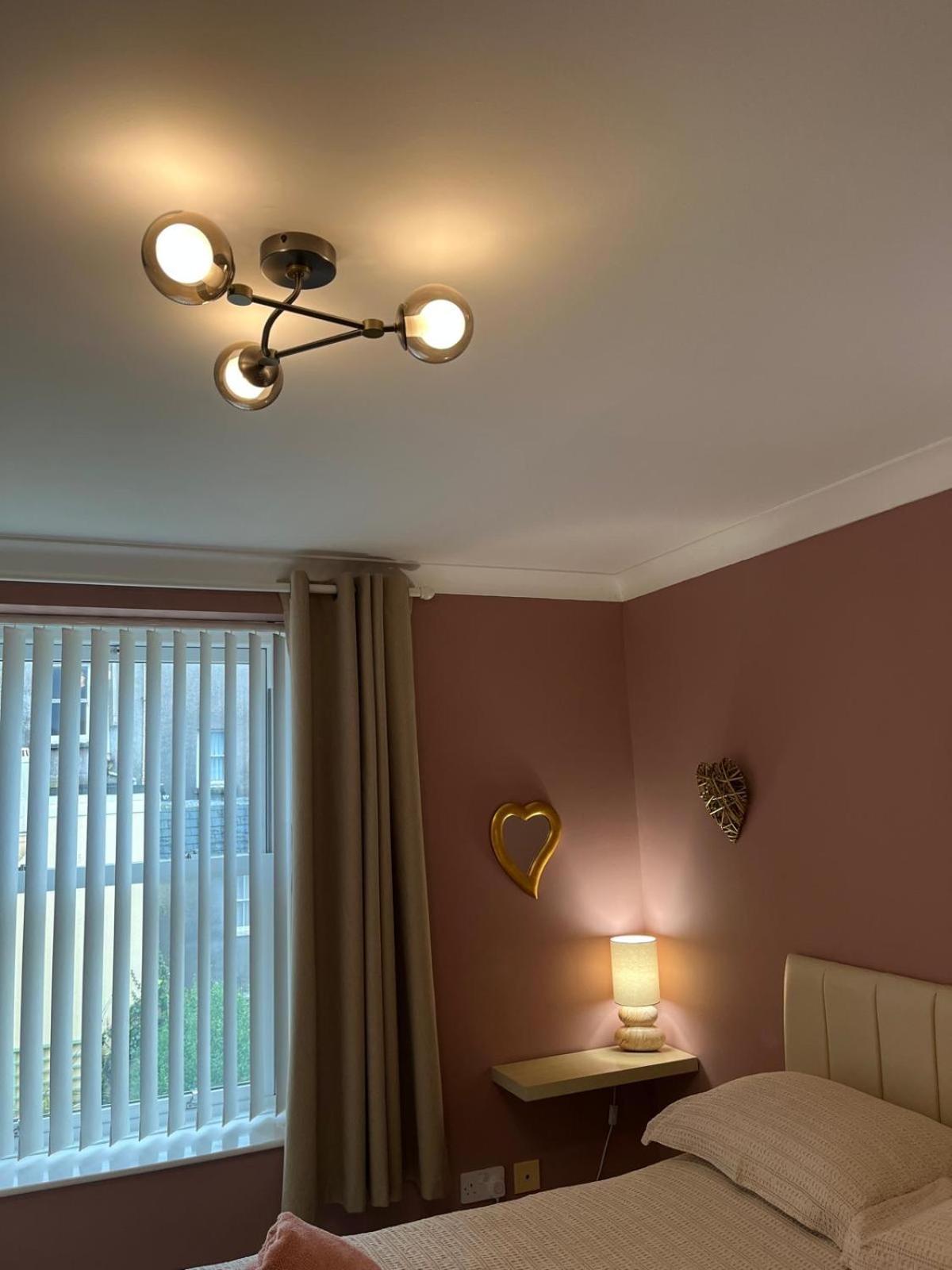Honey Cottage Tenby Ngoại thất bức ảnh